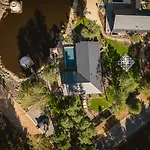 Sherlock Villa *