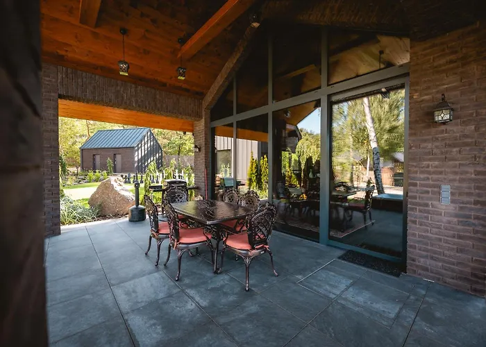 Villa Sherlock Zarnowiec